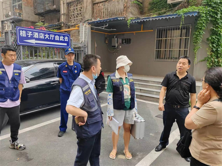 青羊区应急管理局检查指导二八圈安全生产工作