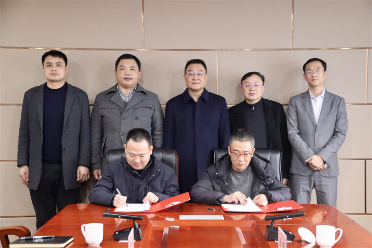 二八圈与成都华荣市场经营管理有限公司成功达成战略合作