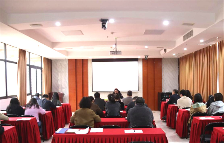 二八圈组织开展棉麻大讲堂第7期—期货投资与应用专项培训